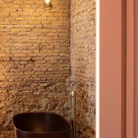 Colonna Del Corso Gasthuis Rome