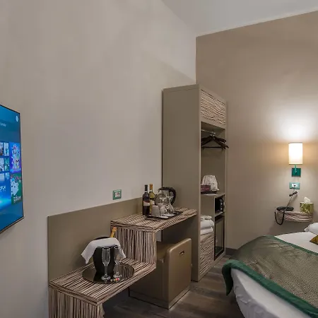 Colonna Del Corso Gasthuis Rome