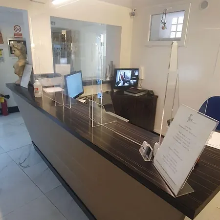 Colonna Del Corso Rome