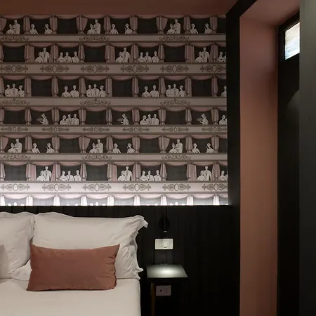 Colonna Del Corso Roma