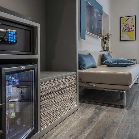 Colonna Del Corso Гостевой дом 4*