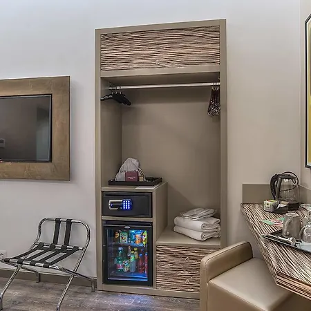 Guest house Colonna Suite Del Corso 3*