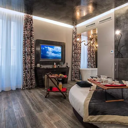 게스트하우스 콜로나 스위트 델 코르소 4*