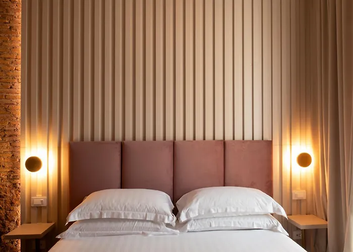 コロンナ スイート デル コルソ 4*